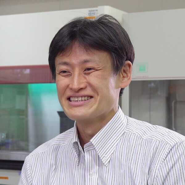准教授 久保 裕也(くぼ ひろなり)